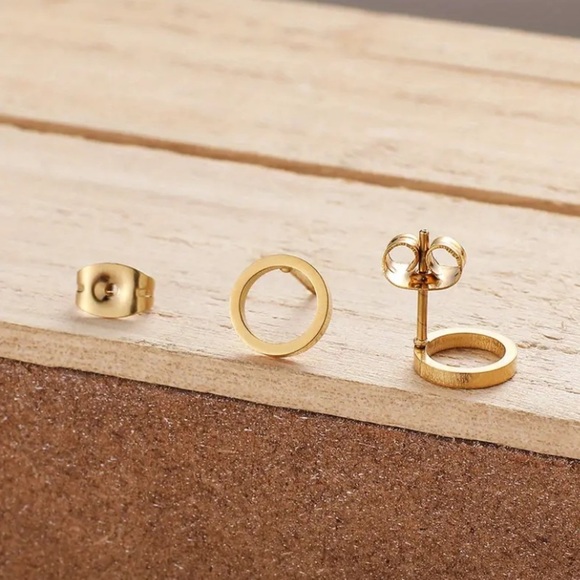 BOGO! Dainty Circle stud Earrings in Color Gold - Boutique NEW - Picture 3 of 5